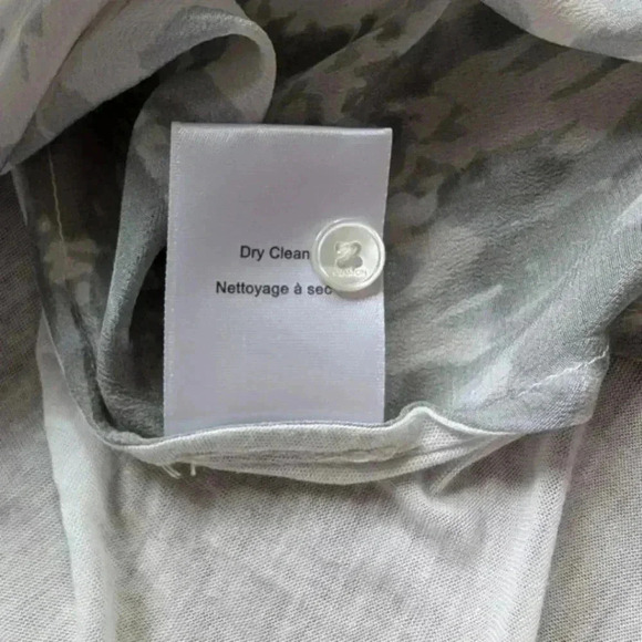 Aritzia Babaton Julien Blouse Popover Top Silk Front Rayon Back Grey White Women - Picture 10 of 12